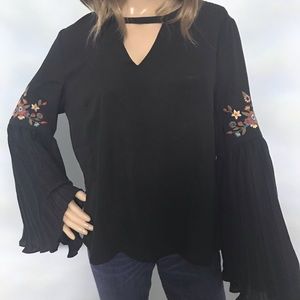 Jealous Tomato Hippie Floral Embroidered Top sz L